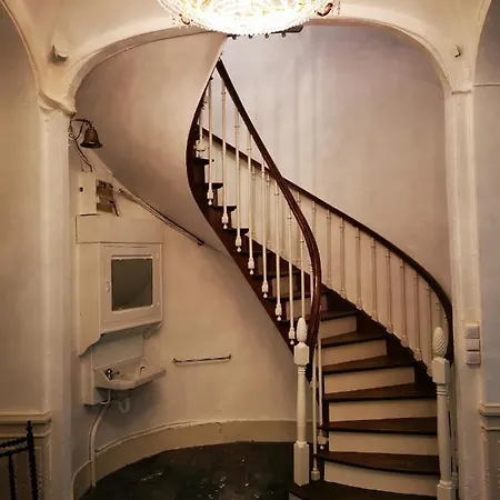 Bed & Breakfast Jardin D'hiver De 70 M2