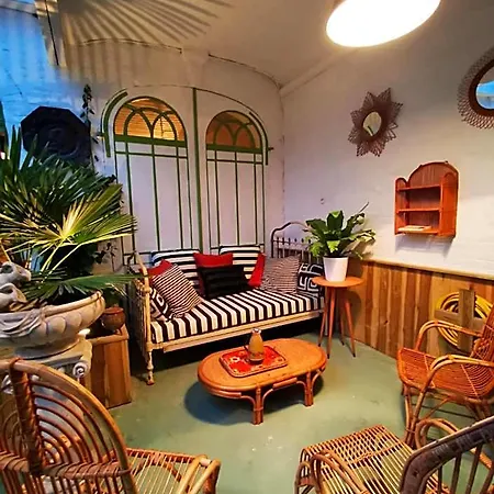 Jardin D'hiver De 70 M2 住宿加早餐酒店
