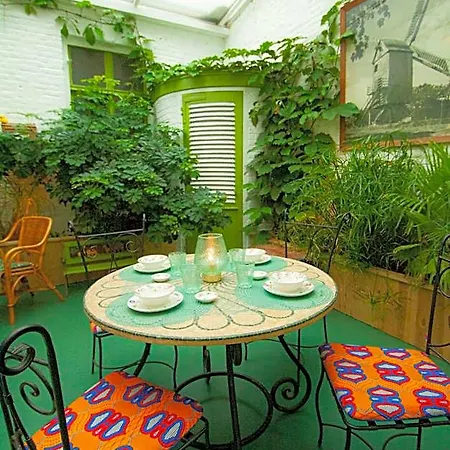 住宿加早餐酒店 Jardin D'hiver De 70 M2 卡塞尔
