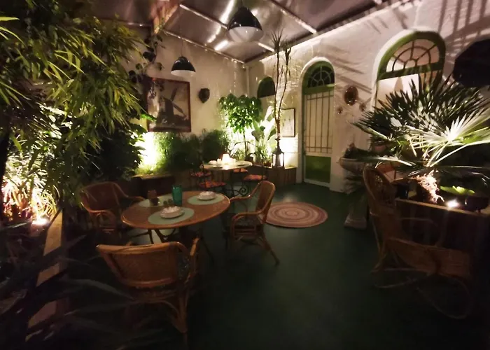 Bed & Breakfast Jardin D'hiver De 70 M2